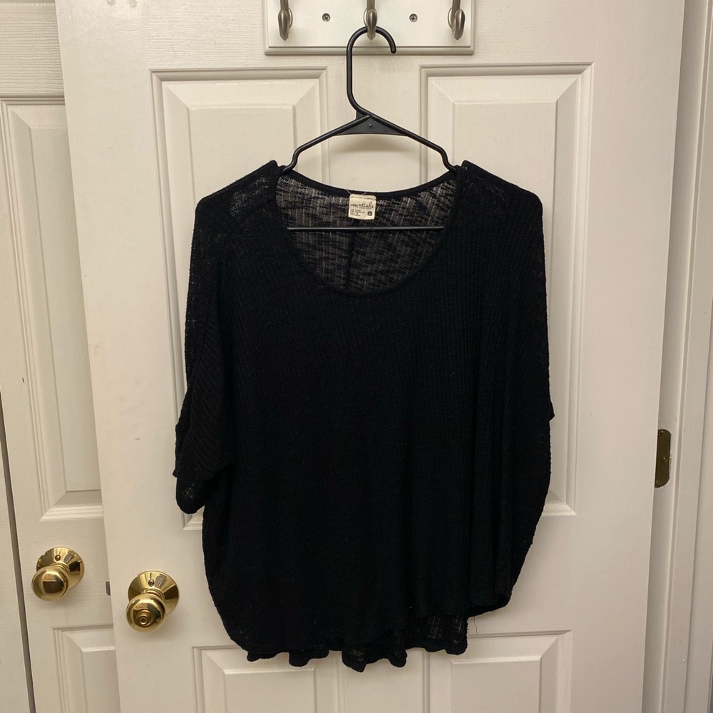 Essential Black Top
